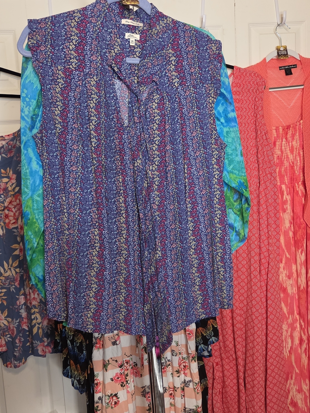 L.L. Bean Blue Multi-Color Sleeveless Button Front Blouse